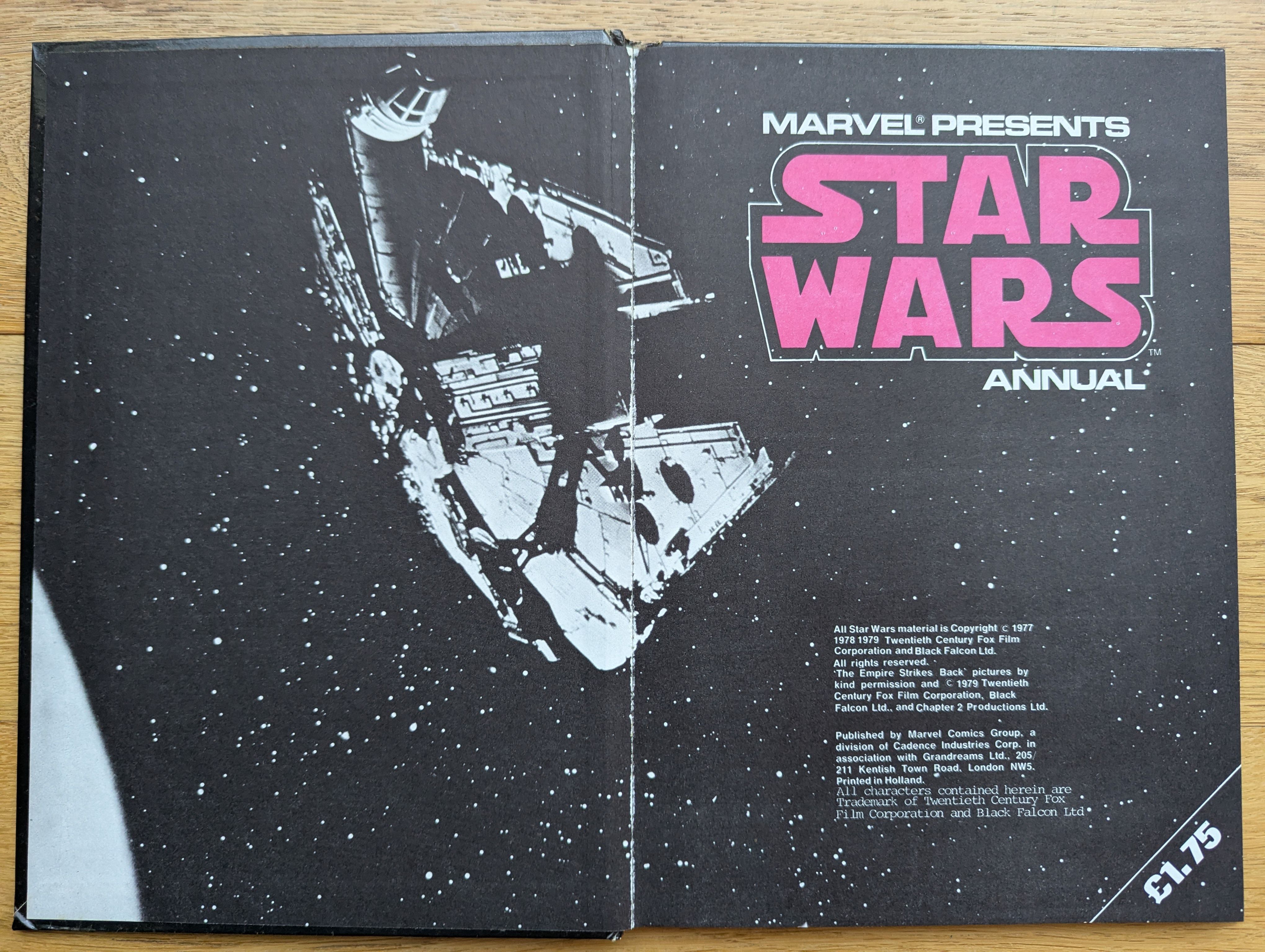 starwarsannual1979inside.jpg